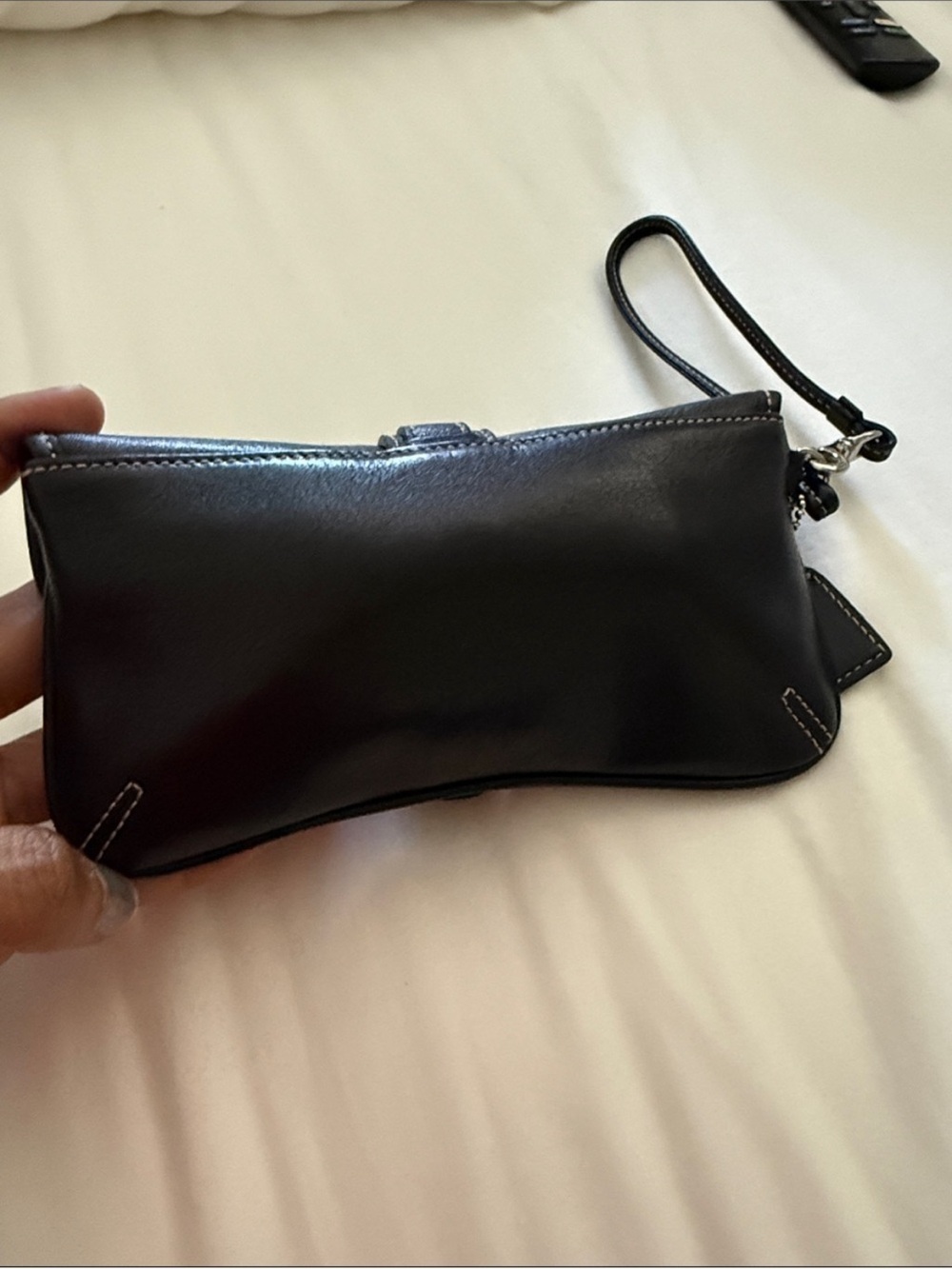 Y2K Coach Soho Black Leather Buckle Duffle Bag & Wristlet - Picture 6 of 8